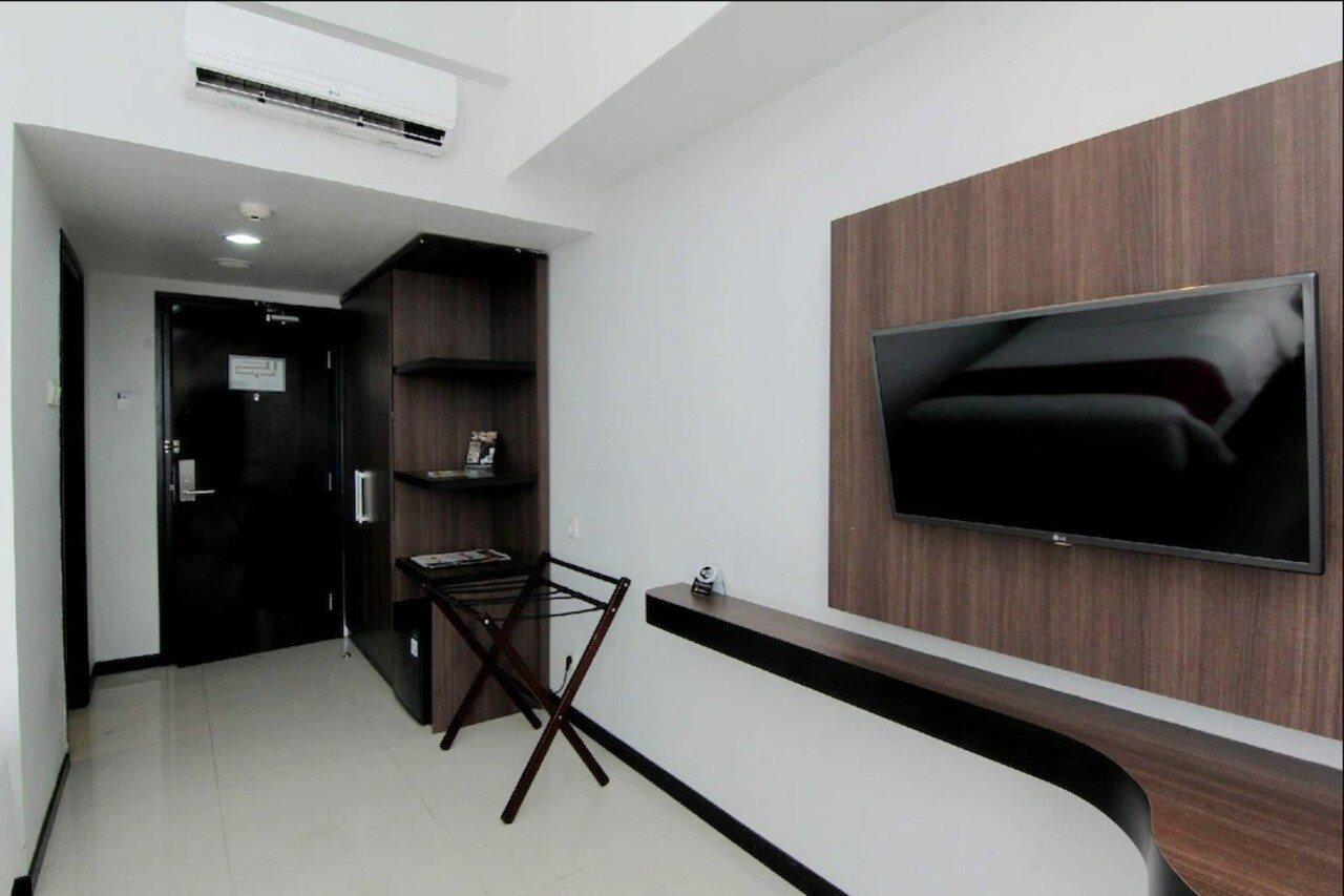 The Sun Hotel Madiun Exterior foto
