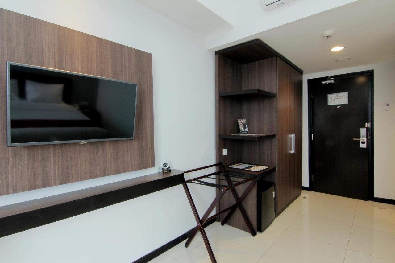 The Sun Hotel Madiun Exterior foto