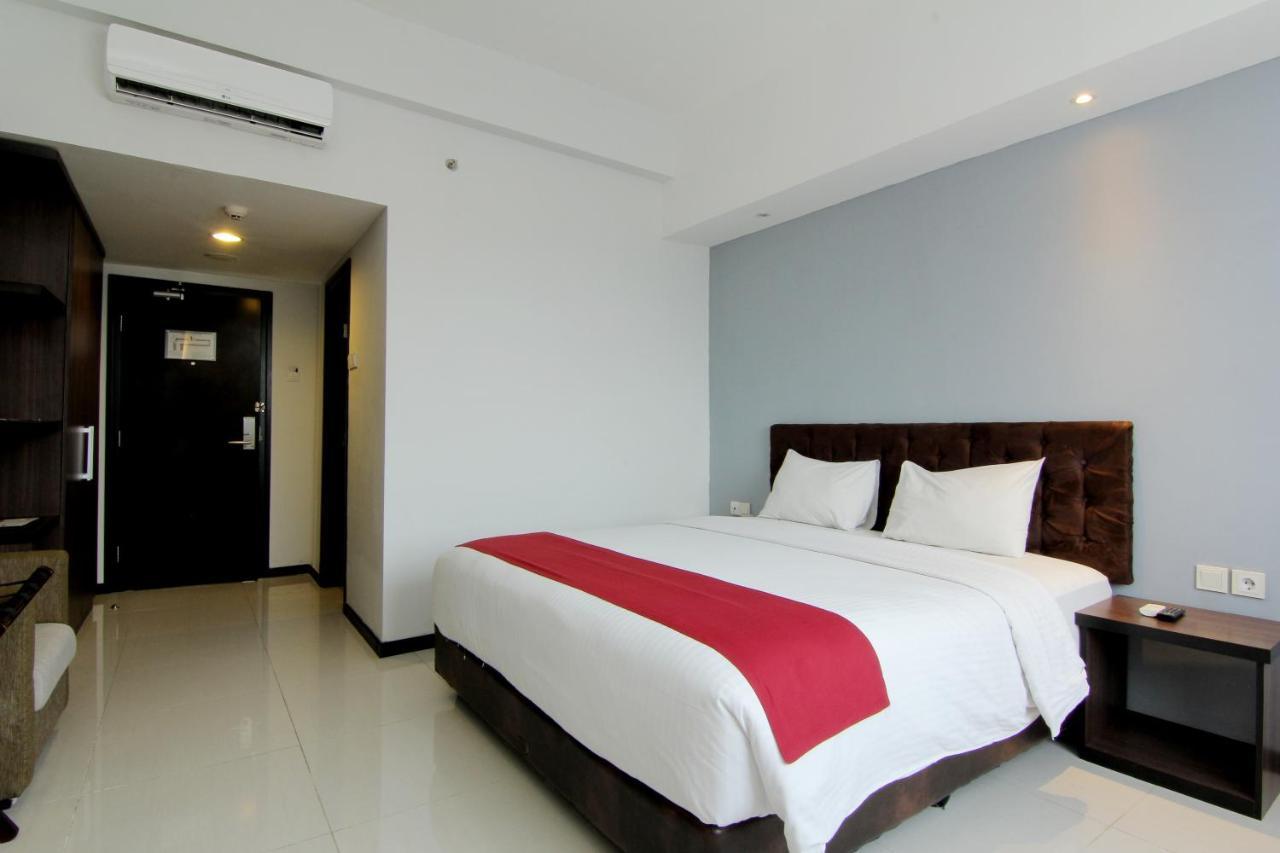 The Sun Hotel Madiun Exterior foto