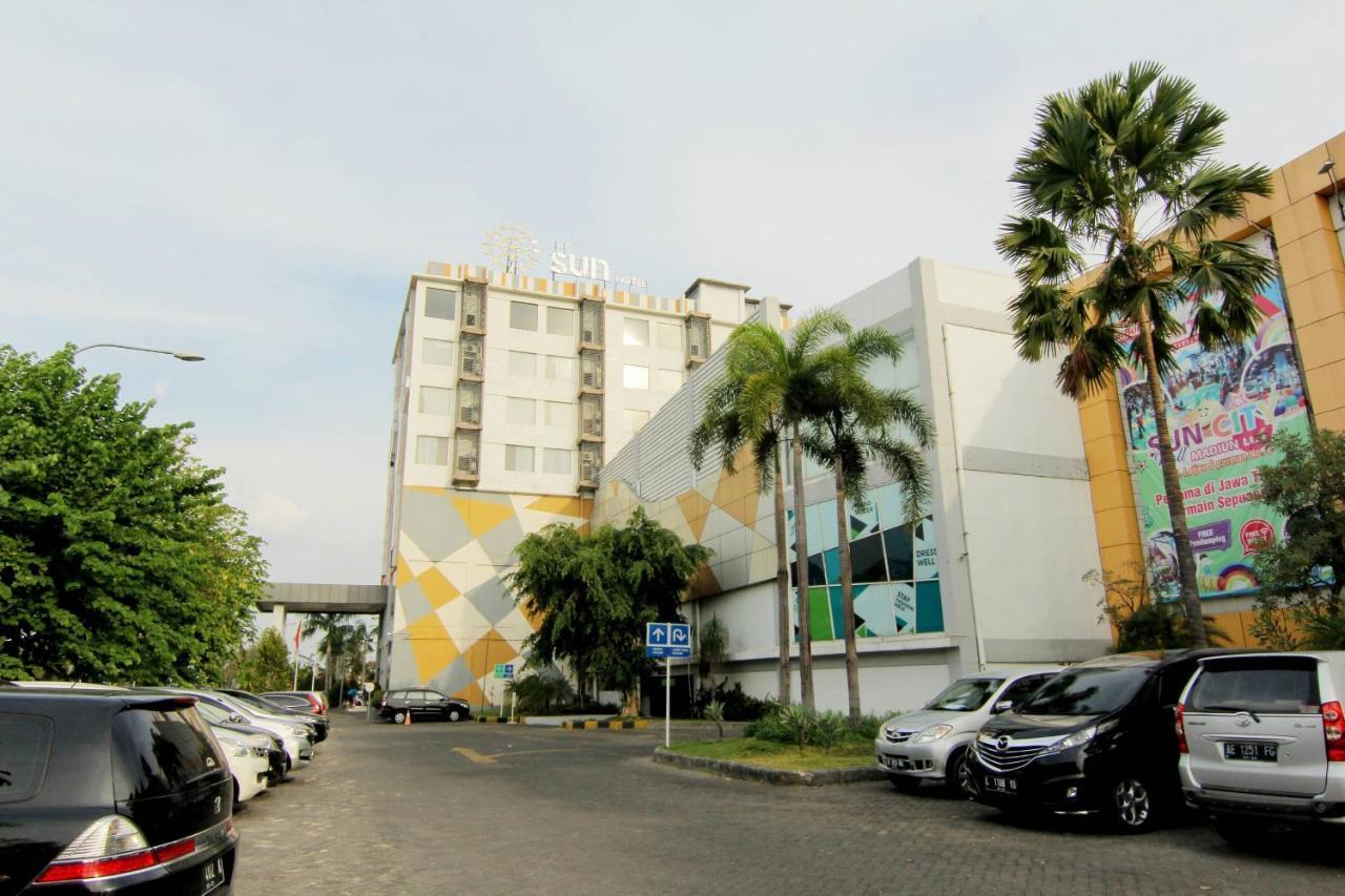 The Sun Hotel Madiun Exterior foto